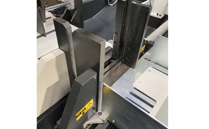 xsmart automatic bandsaw vice.