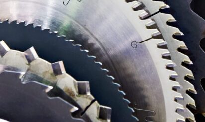 How Do I Choose the Right Circular Saw Blade for Metal Cutting?